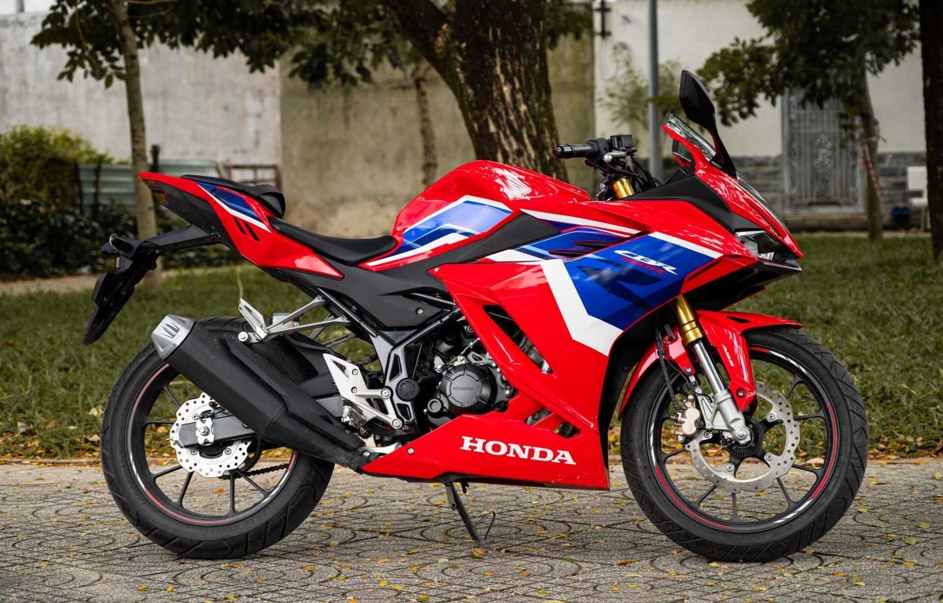 Honda CBR150R ABS